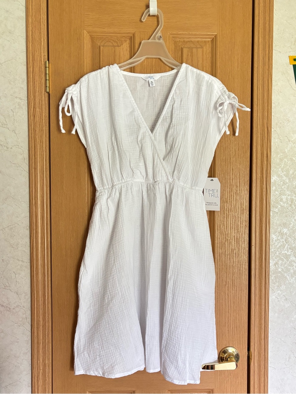 Time and Tru White V-Neck Summer Dress - Picture 2 of 15